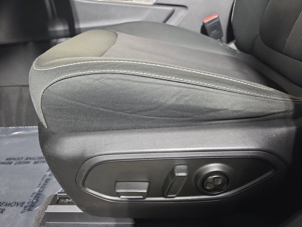 Used 2023 Jeep Grand Cherokee Laredo image 26