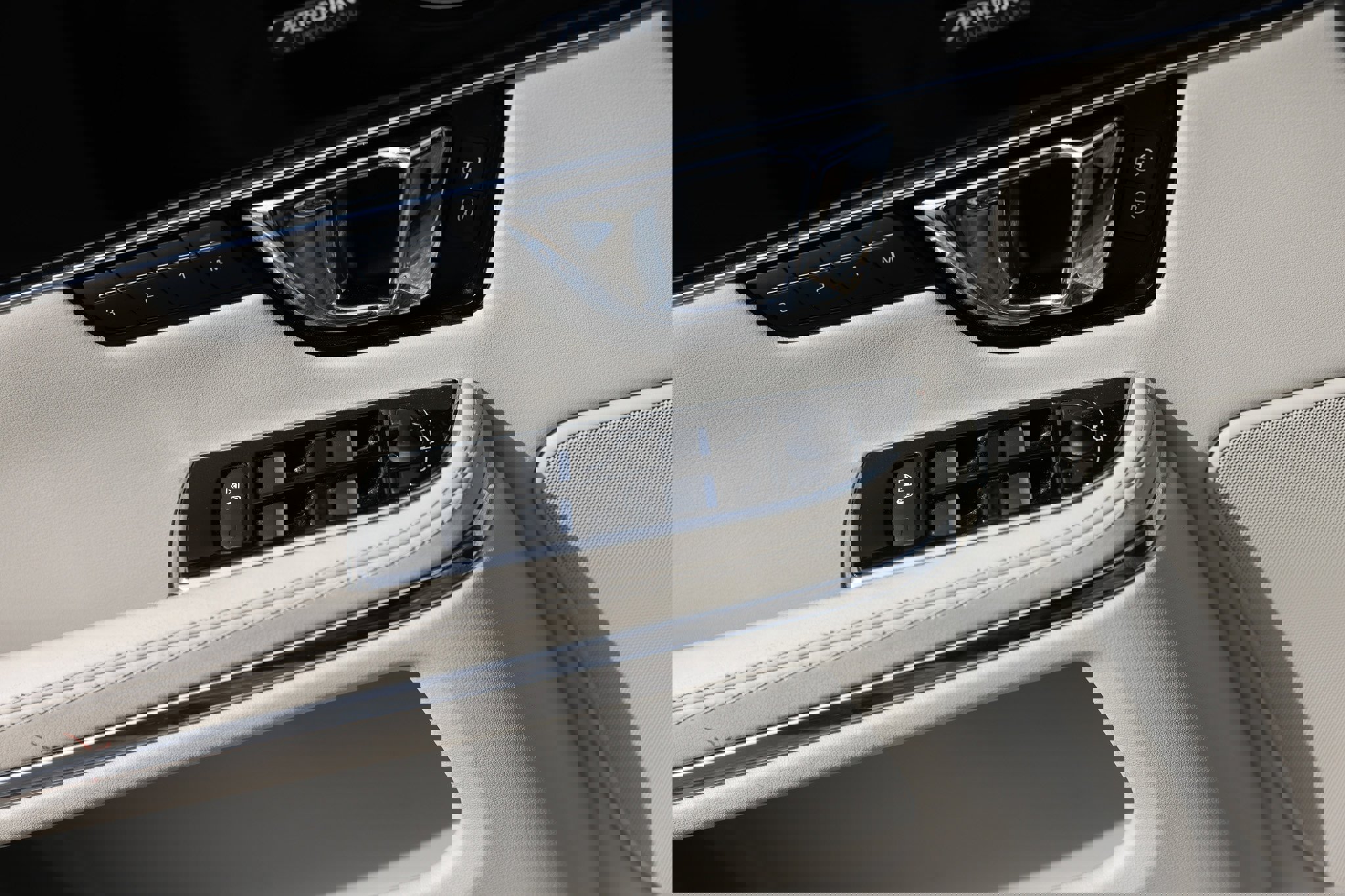 Used 2019 Jaguar XJ R-Sport image 51