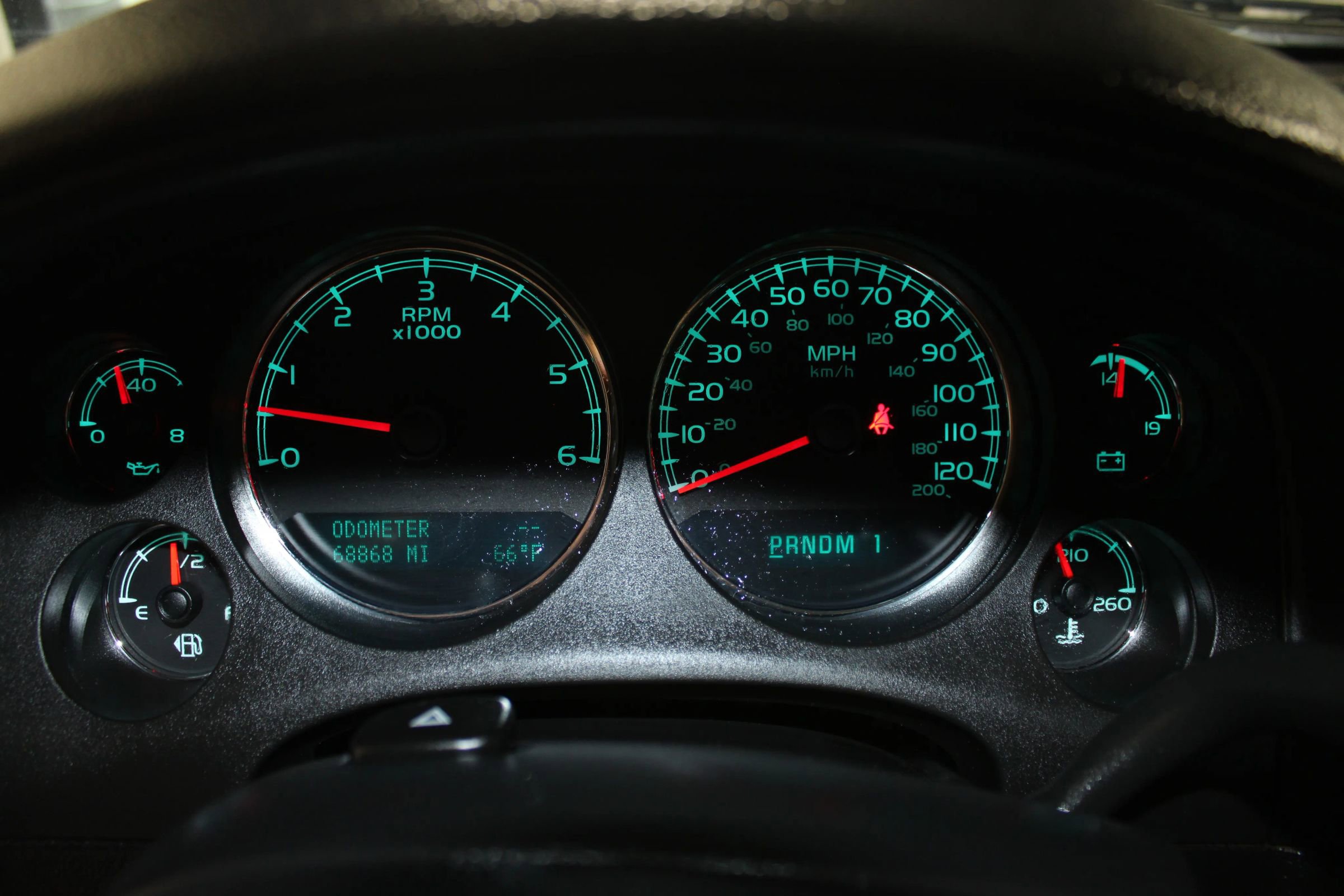 Used 2011 Chevrolet Suburban 2500 RWD image 11