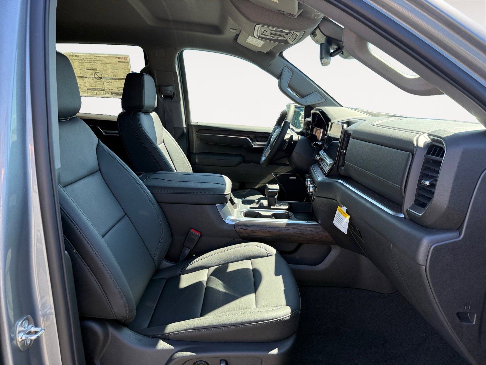 New 2026 GMC Sierra 1500 SLT w/ SLT Premium Plus Package image 19