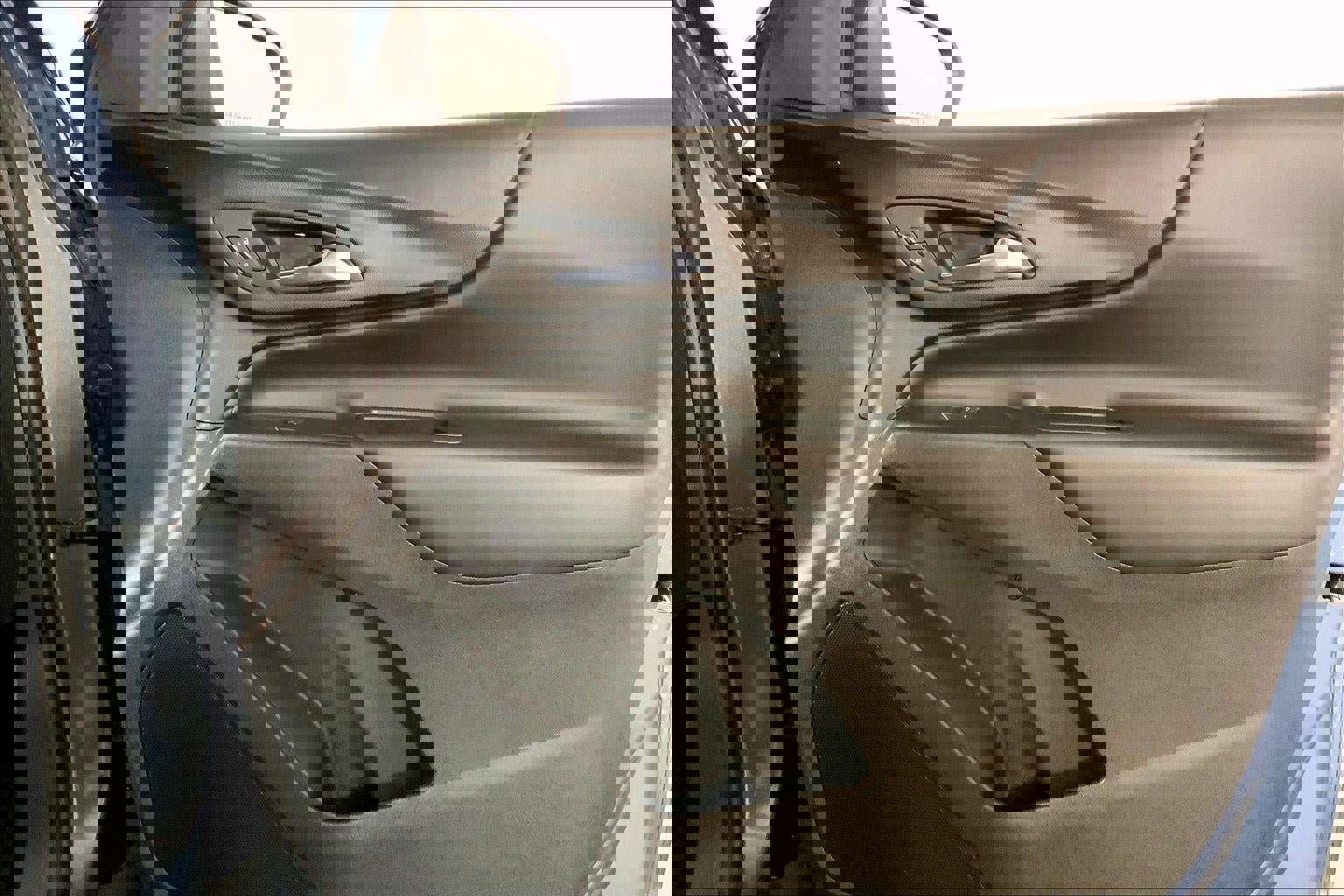 Used 2024 Chevrolet Equinox LT w/ LPO, Floor Liner Package image 25