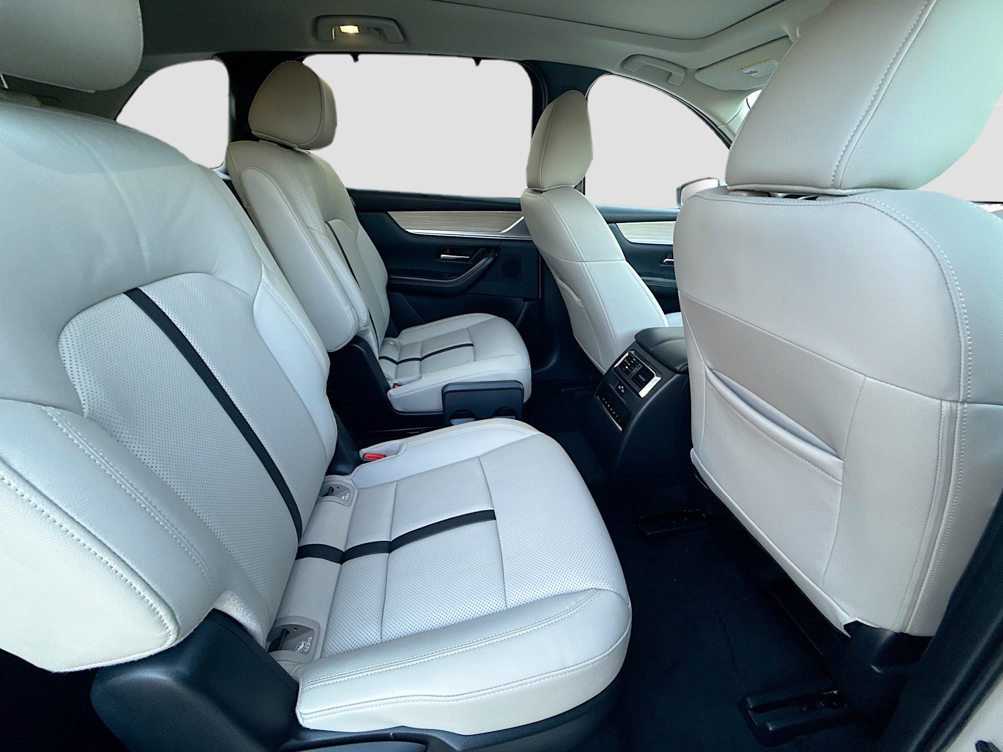 Used 2024 MAZDA CX-90 Plug-In Hybrid w/ Premium Pkg image 30