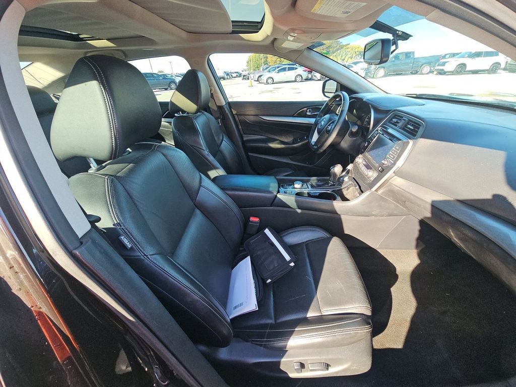 Used 2016 Nissan Maxima 3.5 SL w/ Interior Lighting Package image 15