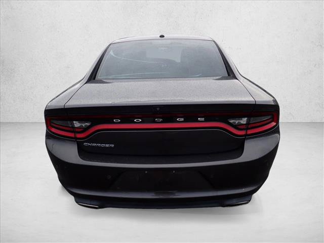 Used 2019 Dodge Charger SXT RWD image 3