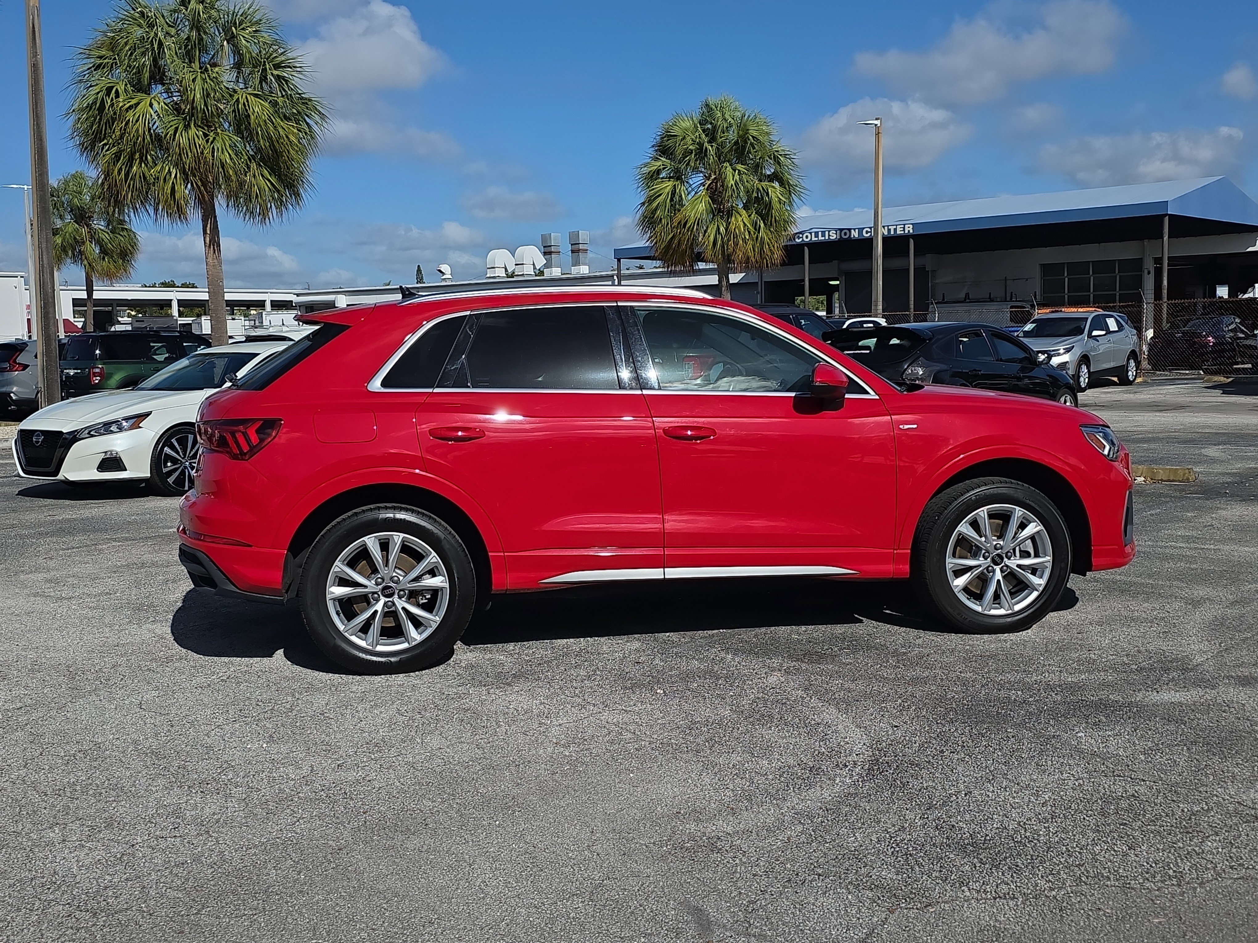 Used 2024 Audi Q3 2.0T Premium image 8