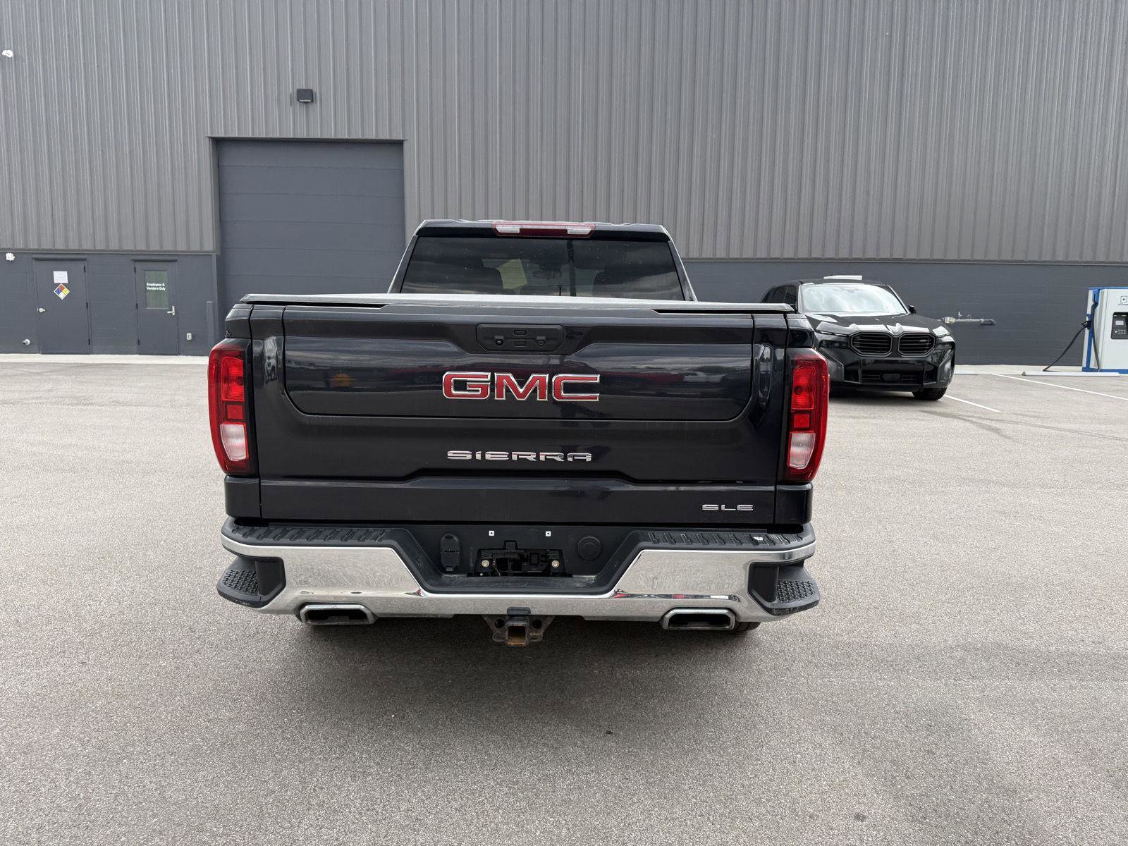 Used 2023 GMC Sierra 1500 SLE w/ X31 Off-Road Package AWD/4WD image 4