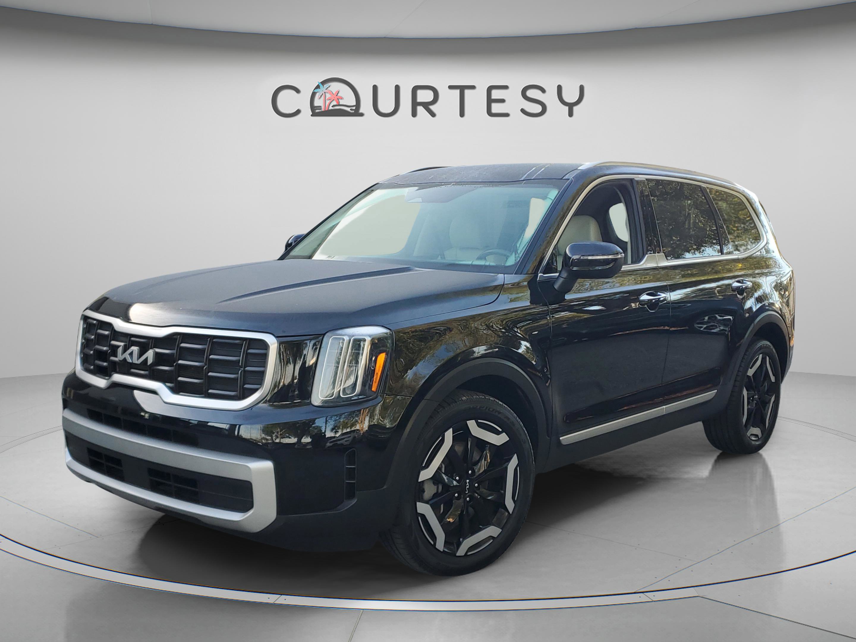 Certified 2023 Kia Telluride S image 1