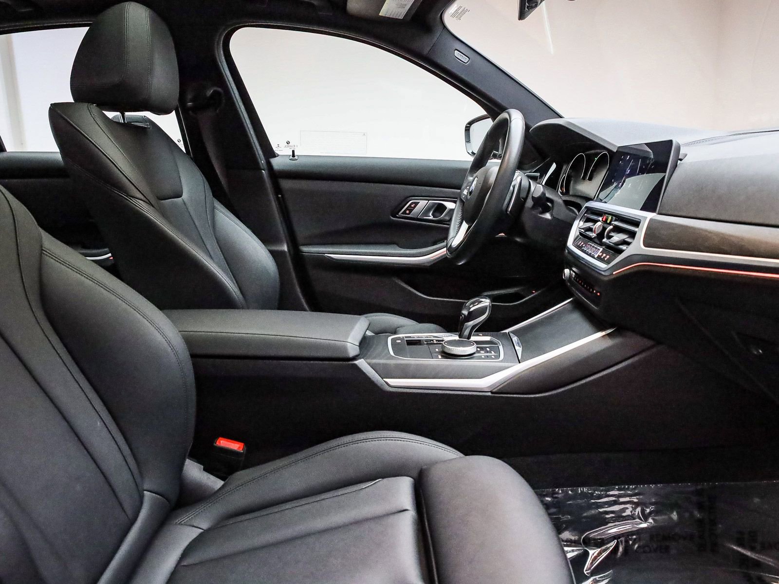 Used 2020 BMW 330i Sedan w/ Convenience Package image 18
