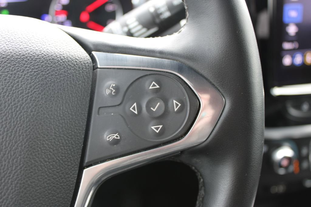 Used 2023 Chevrolet Traverse Premier image 39