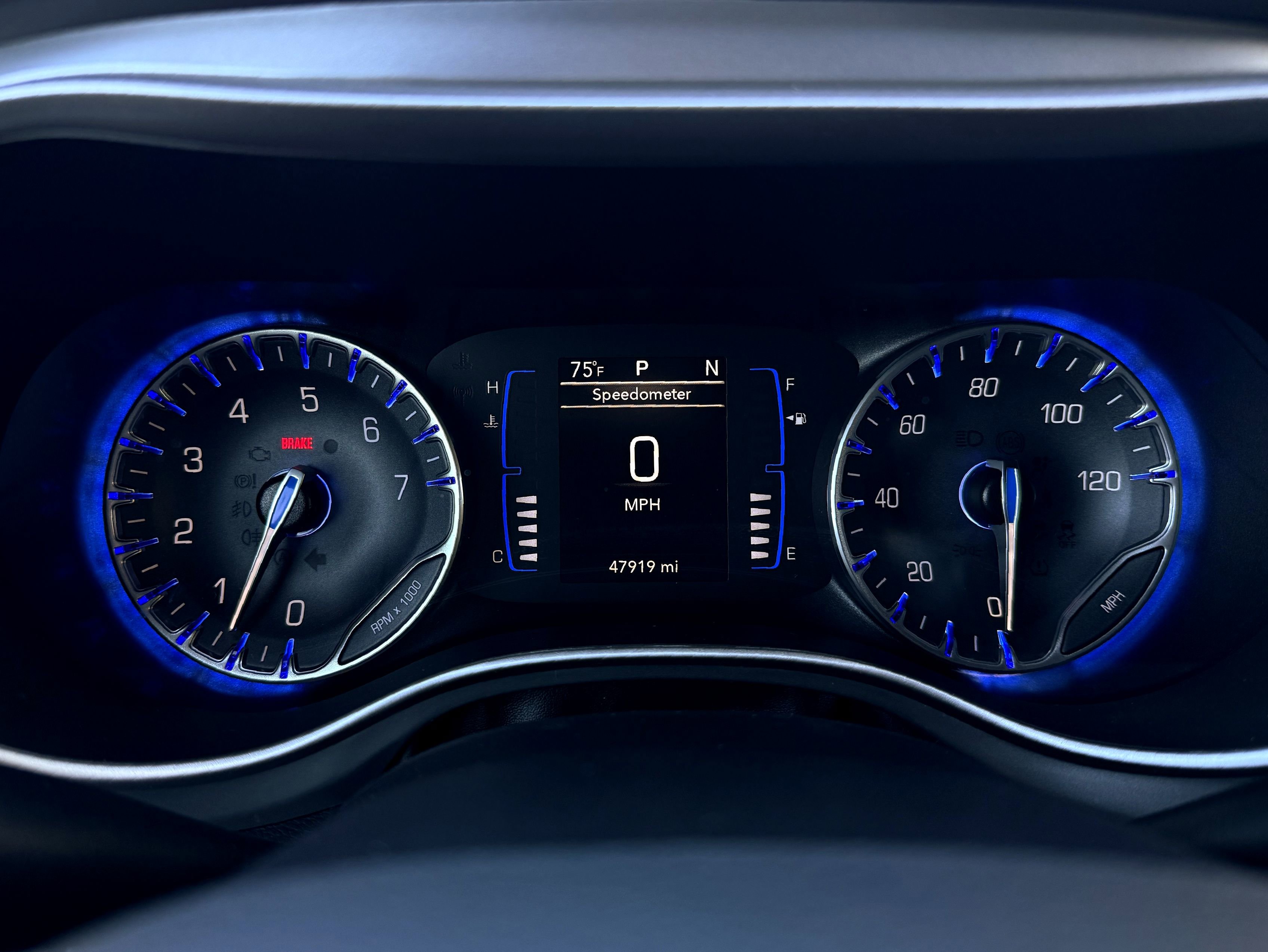 Used 2020 Chrysler Pacifica Touring-L w/ S Appearance Package image 19