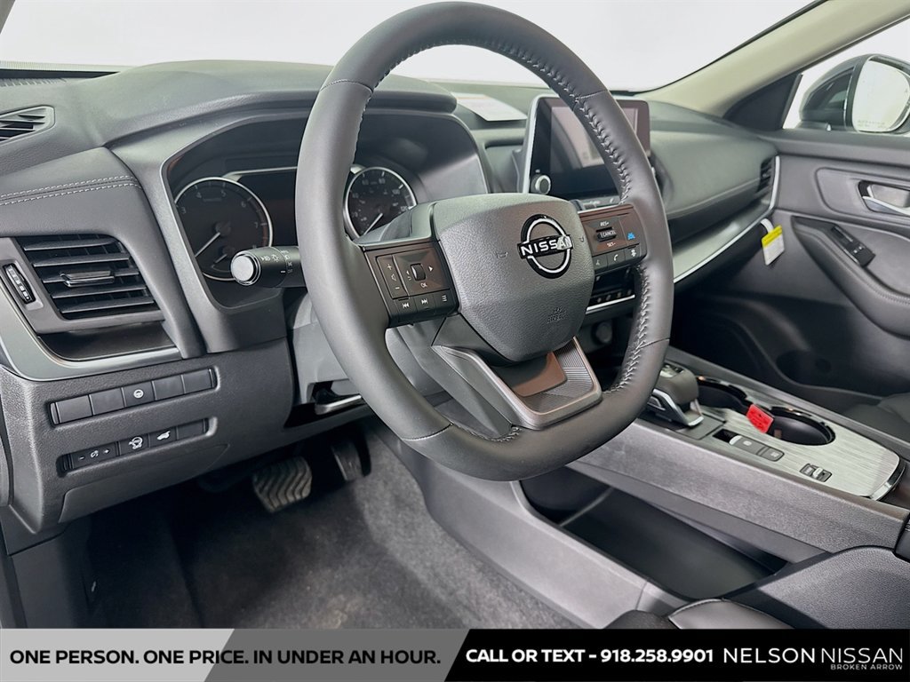 New 2026 Nissan Rogue Dark Armor FWD image 9