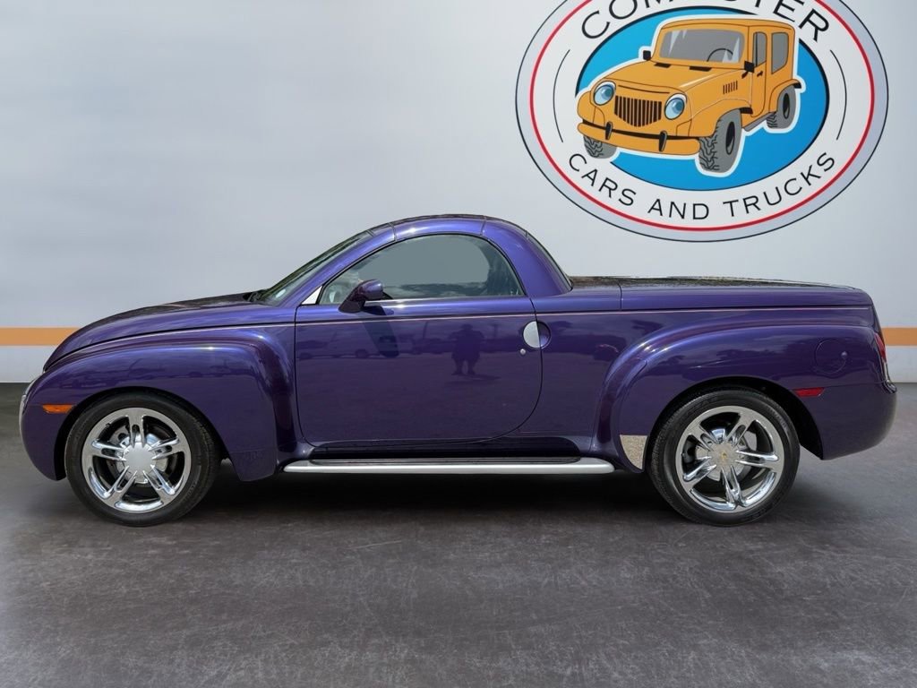 Used 2004 Chevrolet SSR w/ Preferred Equipment Group RWD image 11