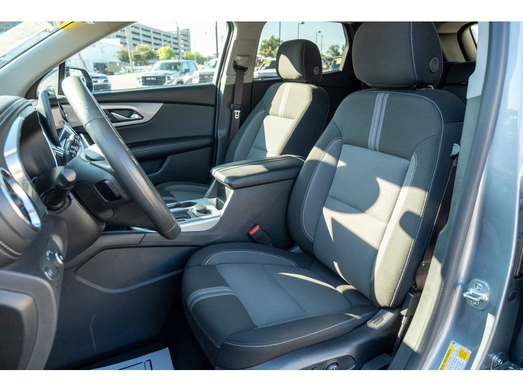 Used 2025 Chevrolet Blazer LT AWD/4WD image 12