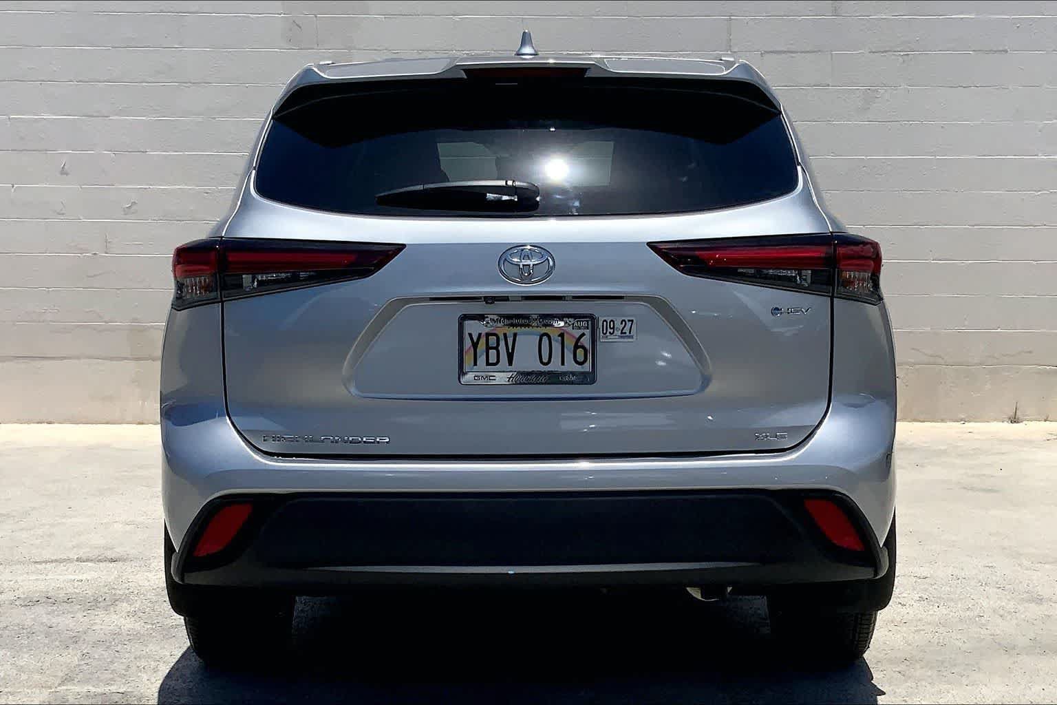 Used 2025 Toyota Highlander XLE AWD/4WD image 5