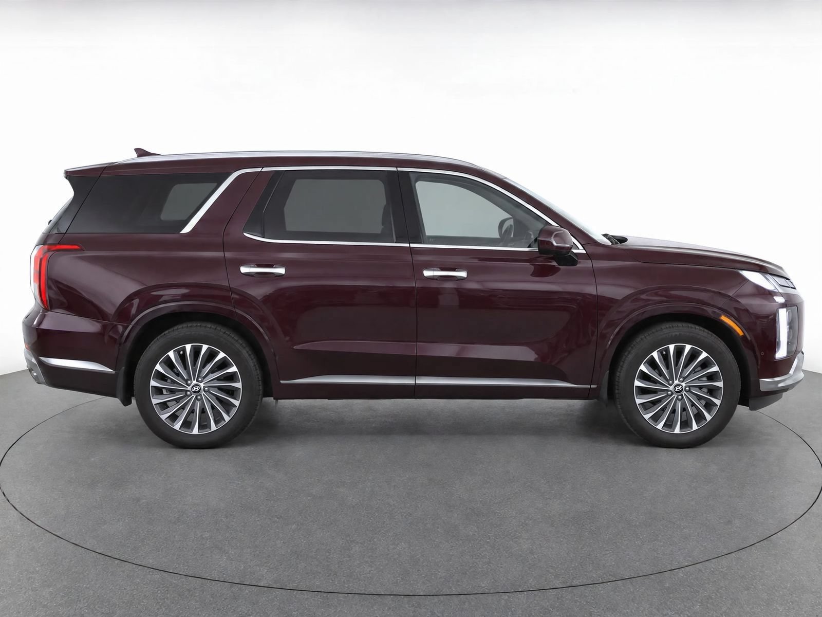 Used 2023 Hyundai Palisade Calligraphy FWD image 4