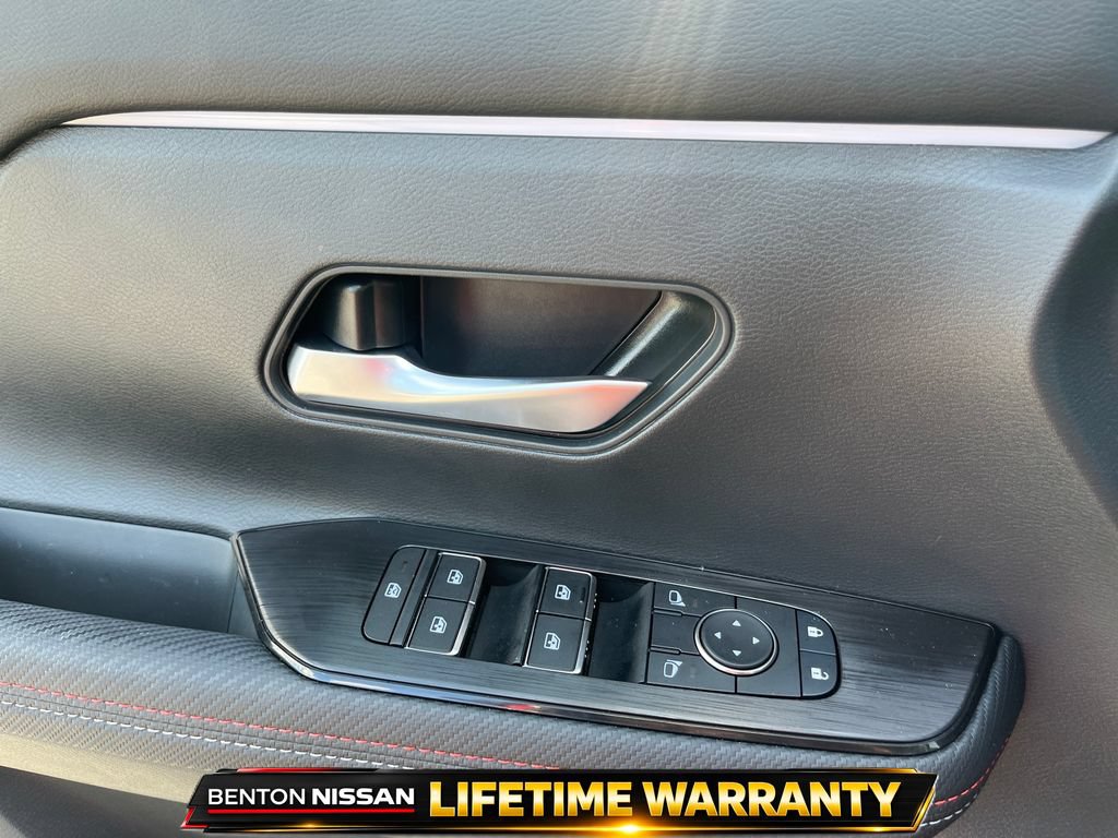 Certified 2026 Nissan Kicks SR FWD image 12