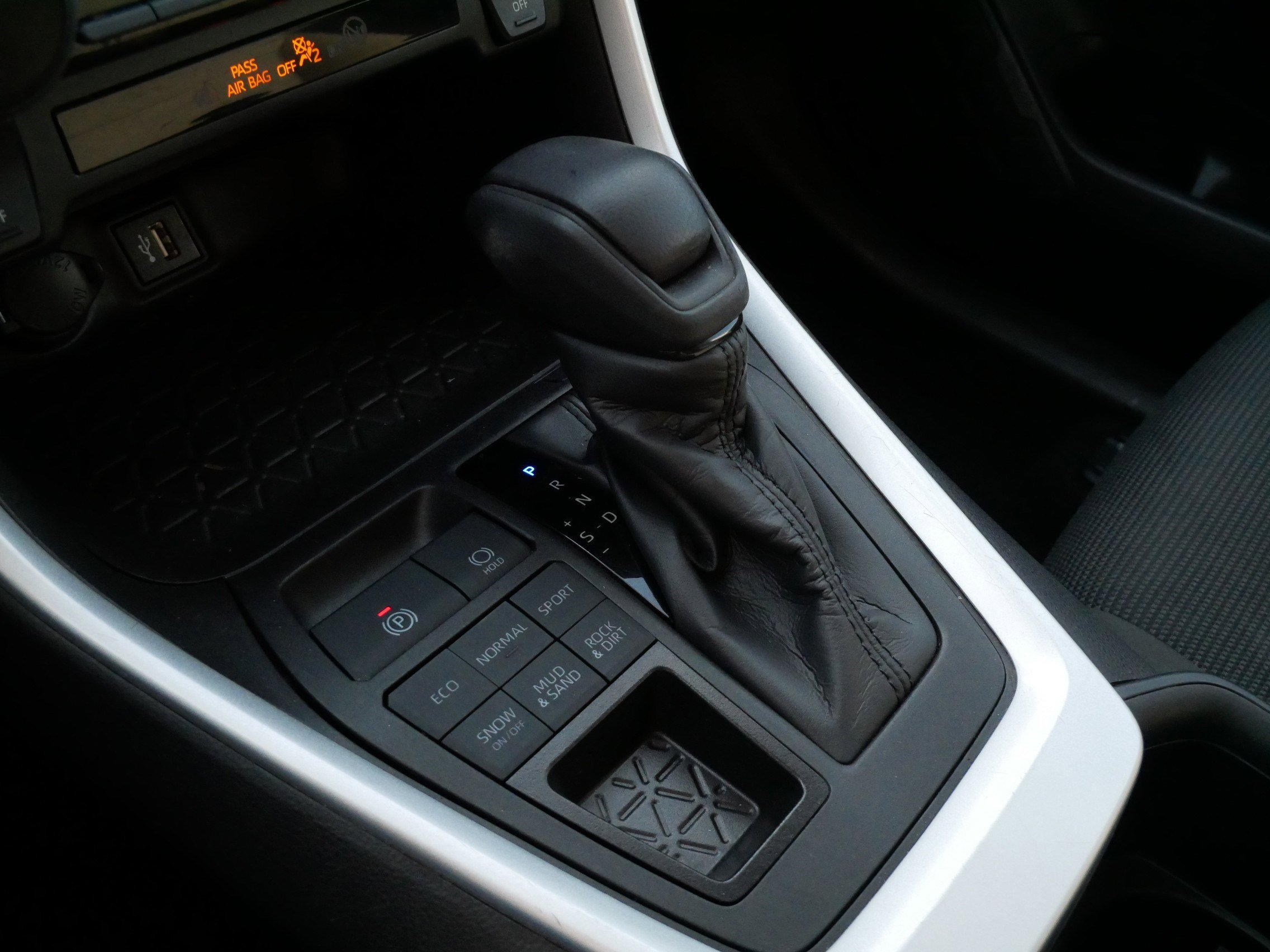 Certified 2024 Toyota RAV4 LE image 24