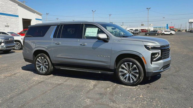 New 2026 Chevrolet Suburban High Country w/ Sun And Tow Package image 2