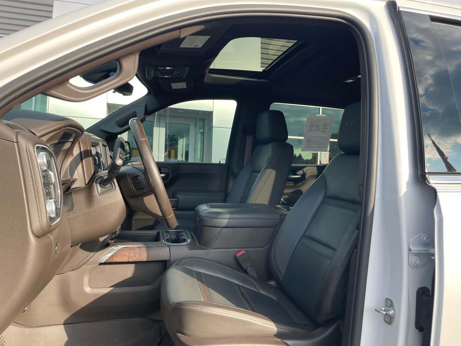 Used 2020 GMC Sierra 1500 Denali w/ Denali Ultimate Package AWD/4WD image 10