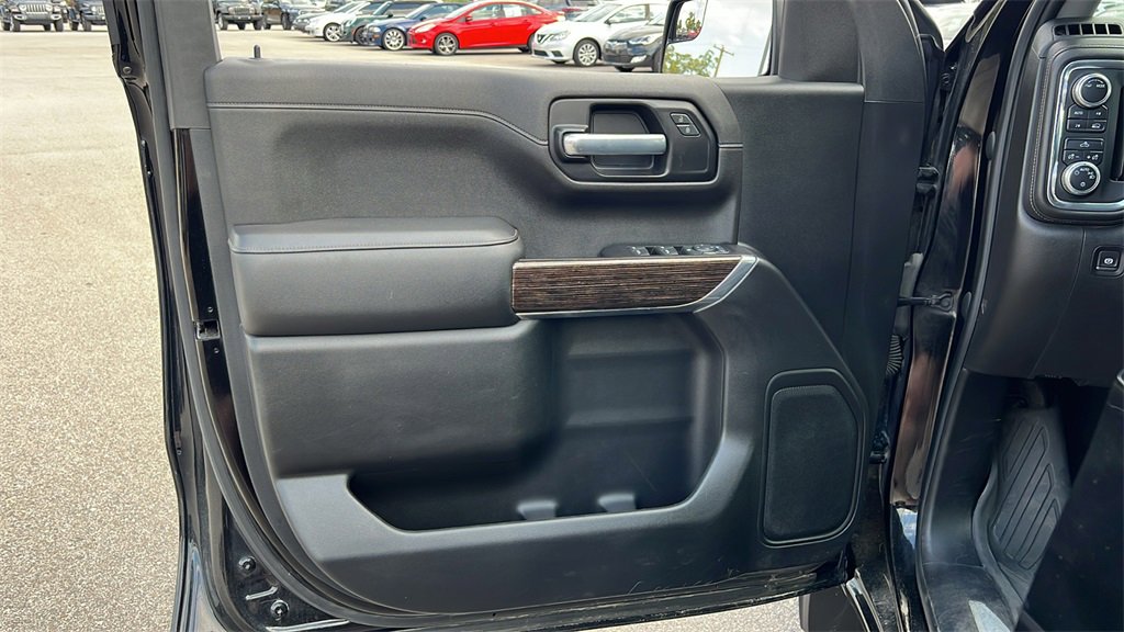 Used 2020 GMC Sierra 1500 SLE w/ SLE Value Package image 9
