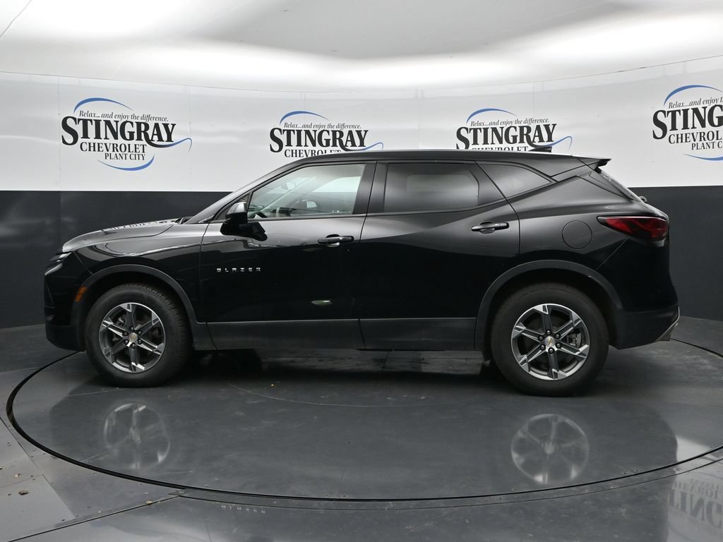 Used 2025 Chevrolet Blazer LT AWD/4WD image 4
