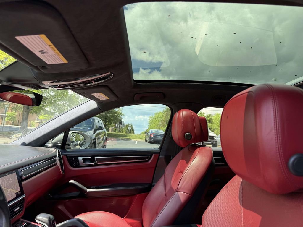 Used 2021 Porsche Cayenne GTS AWD/4WD image 20