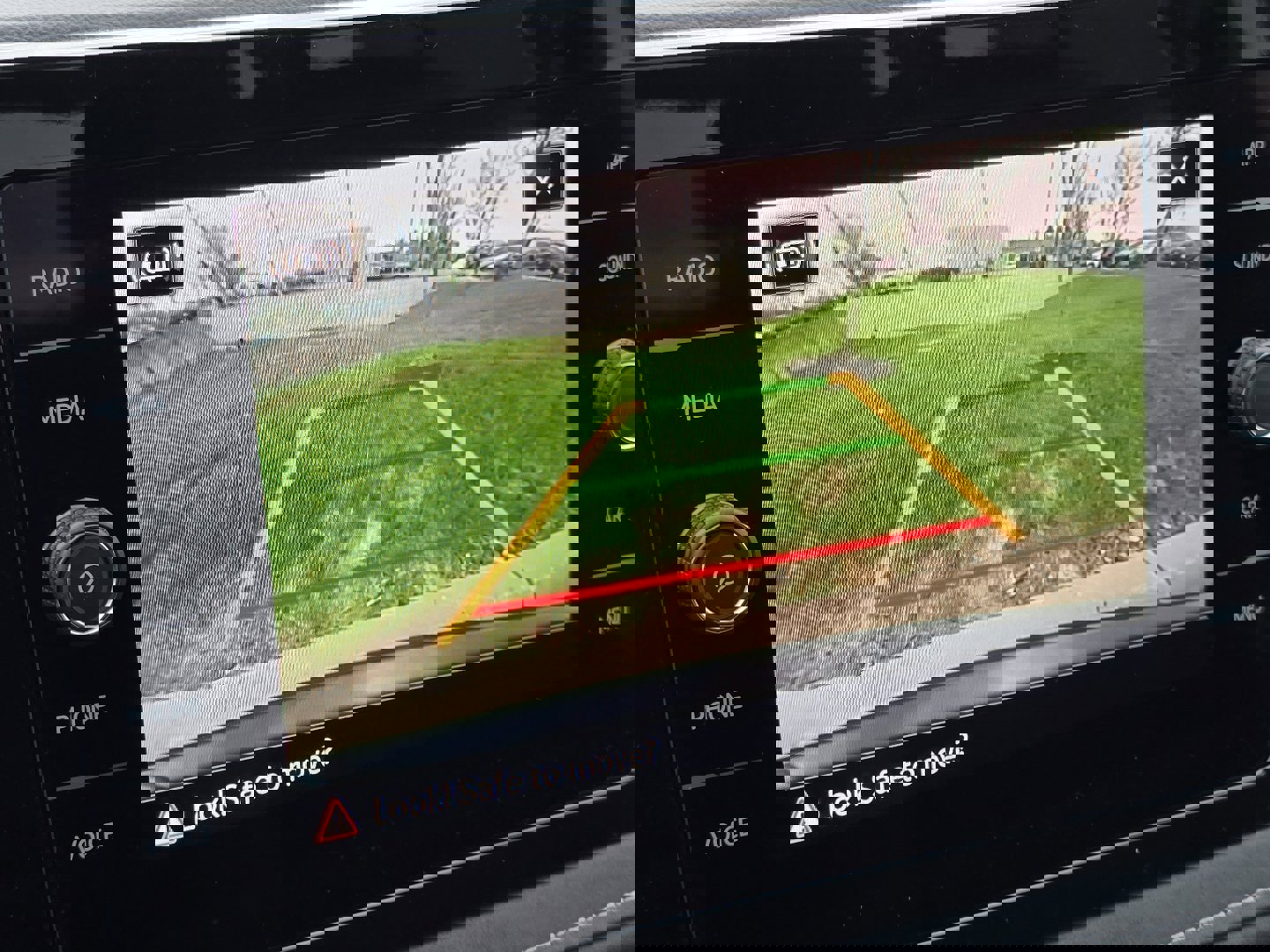 New 2026 Volkswagen Taos SE FWD image 4