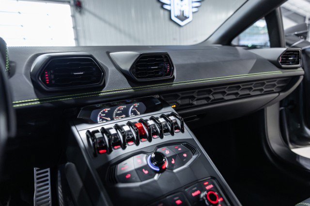 Used 2017 Lamborghini Huracan LP 580-2 image 36