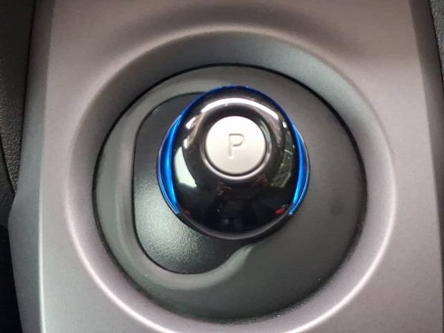 Used 2025 Nissan Leaf S FWD image 33