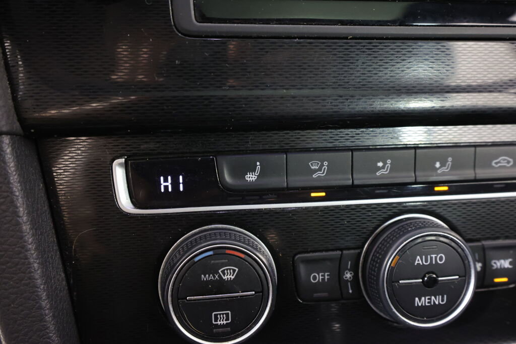 Used 2016 Volkswagen GTI Autobahn image 36