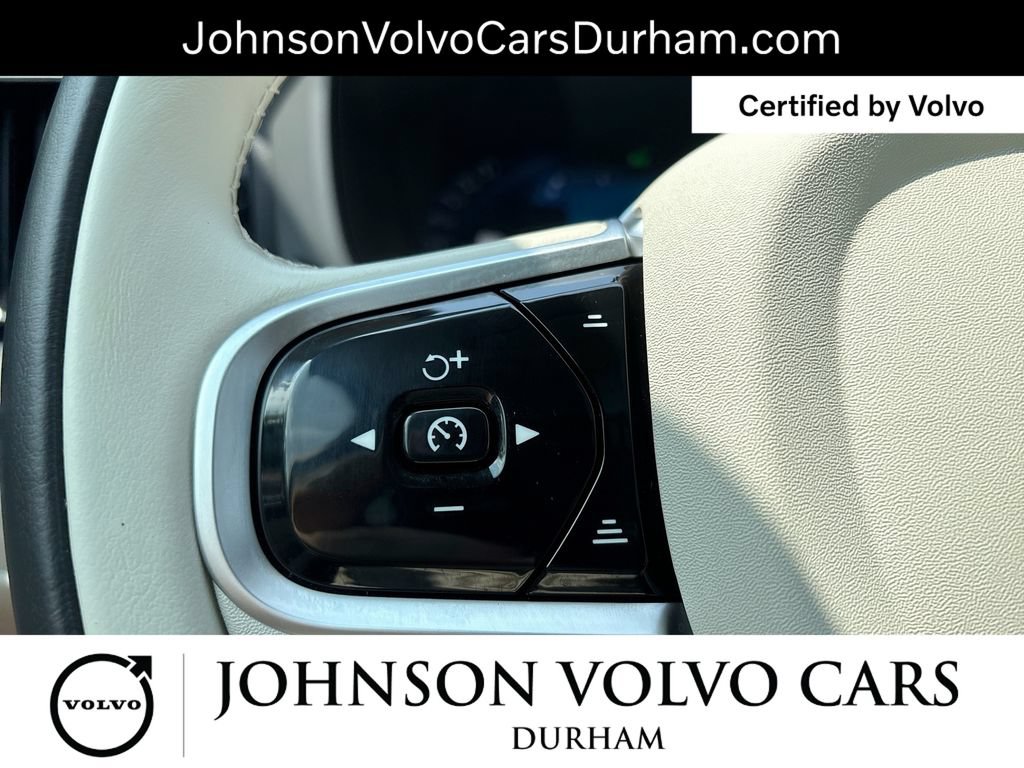 Certified 2025 Volvo XC60 B5 Core AWD/4WD image 25