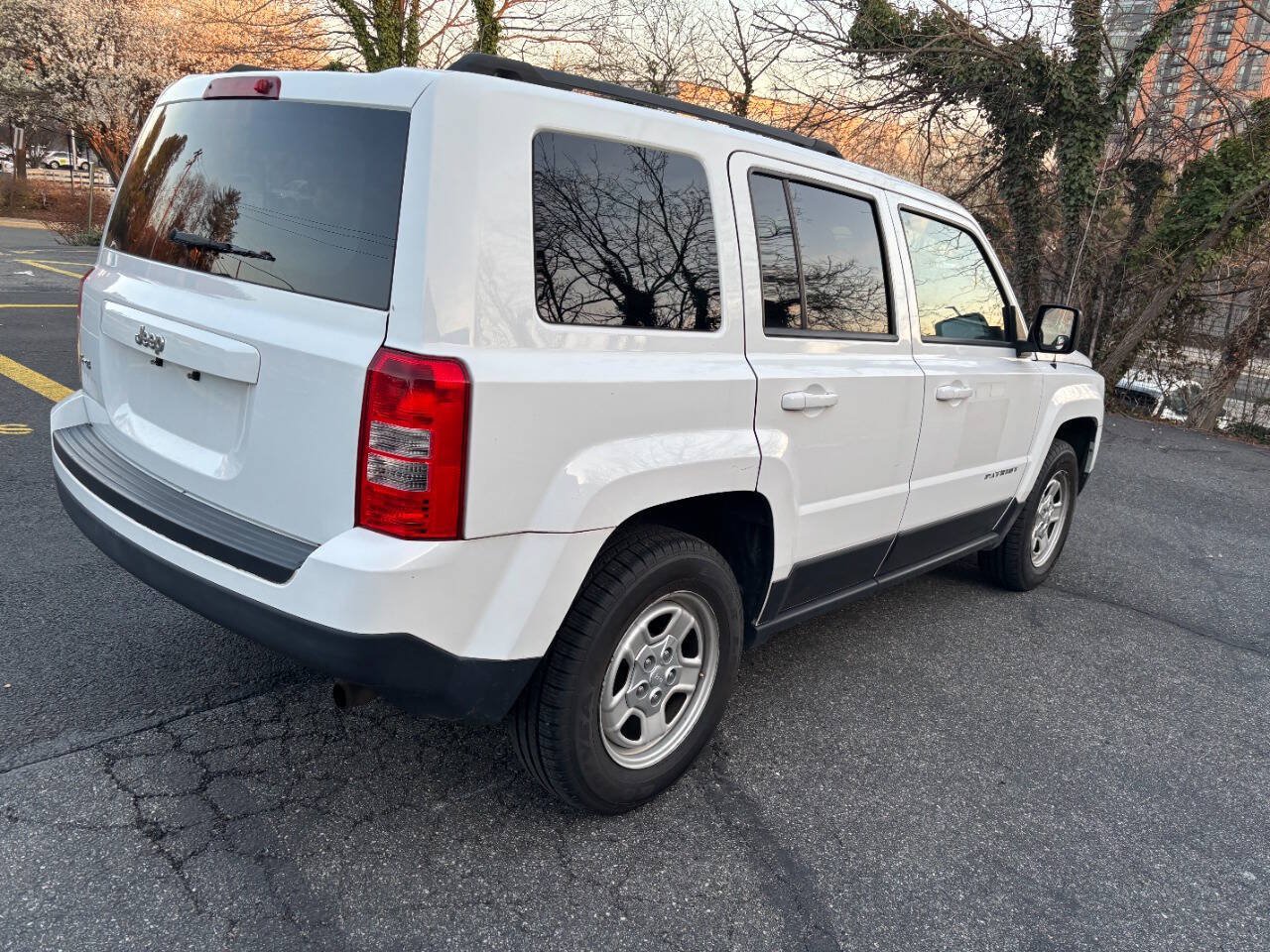 Used 2015 Jeep Patriot Sport w/ Power Value Group AWD/4WD image 5