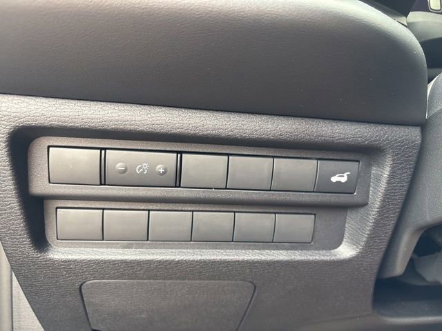 Used 2025 Mitsubishi Outlander SEL AWD/4WD image 24