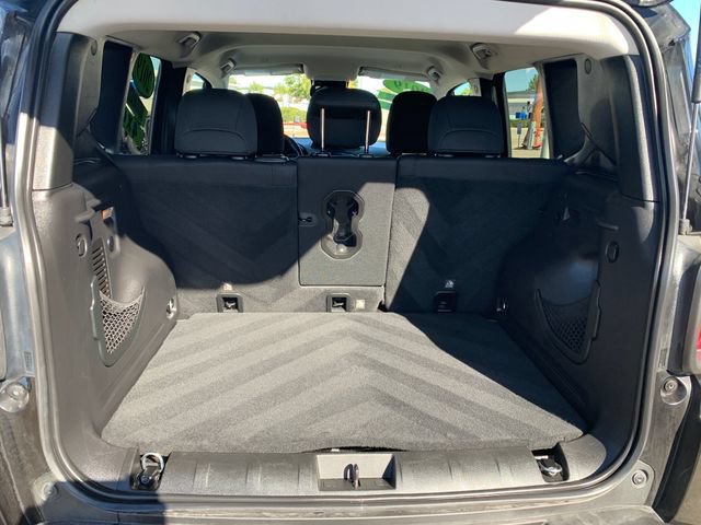 Used 2019 Jeep Renegade Trailhawk AWD/4WD image 10