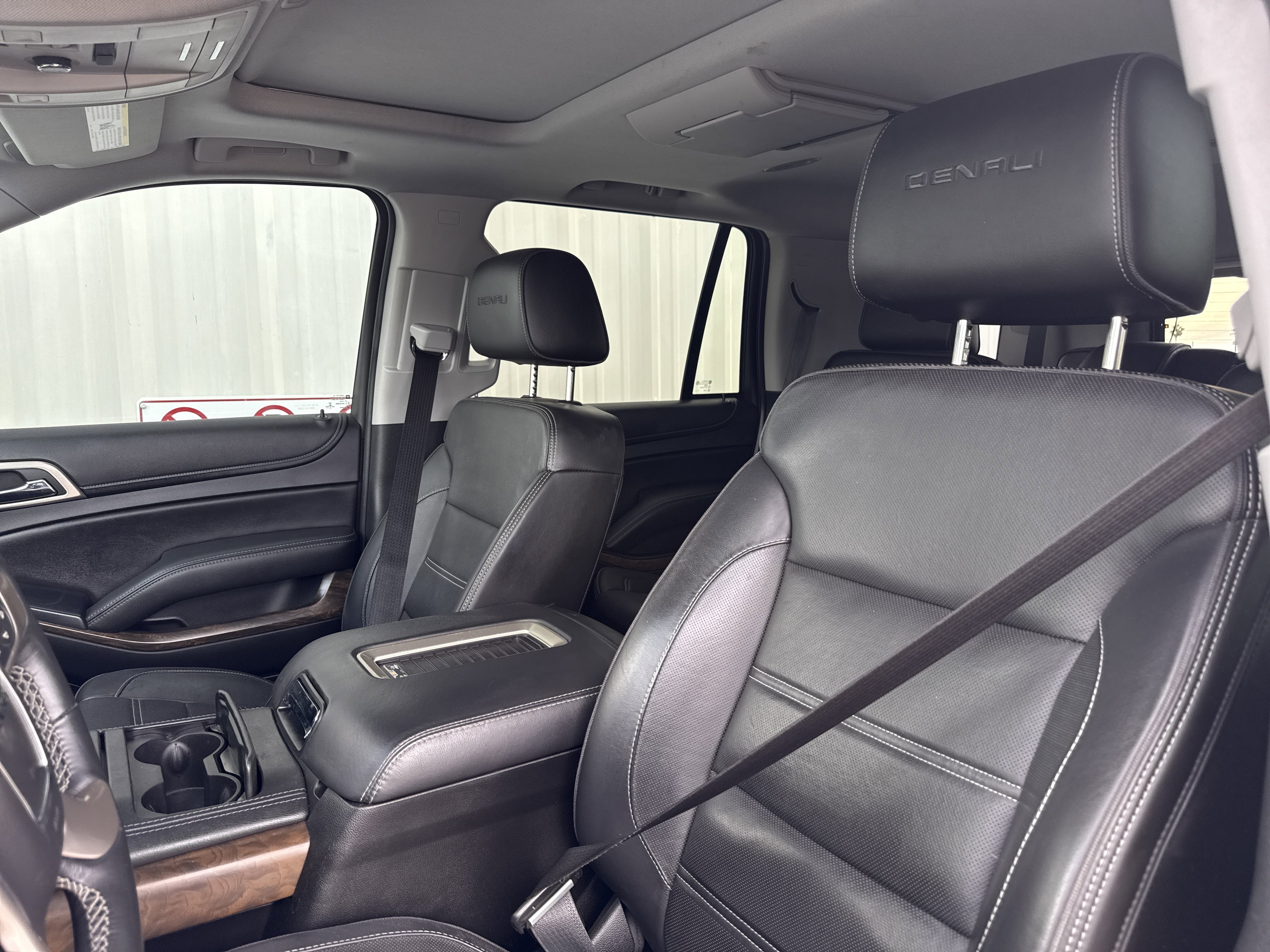 Used 2018 GMC Yukon Denali w/ Open Road Package image 13