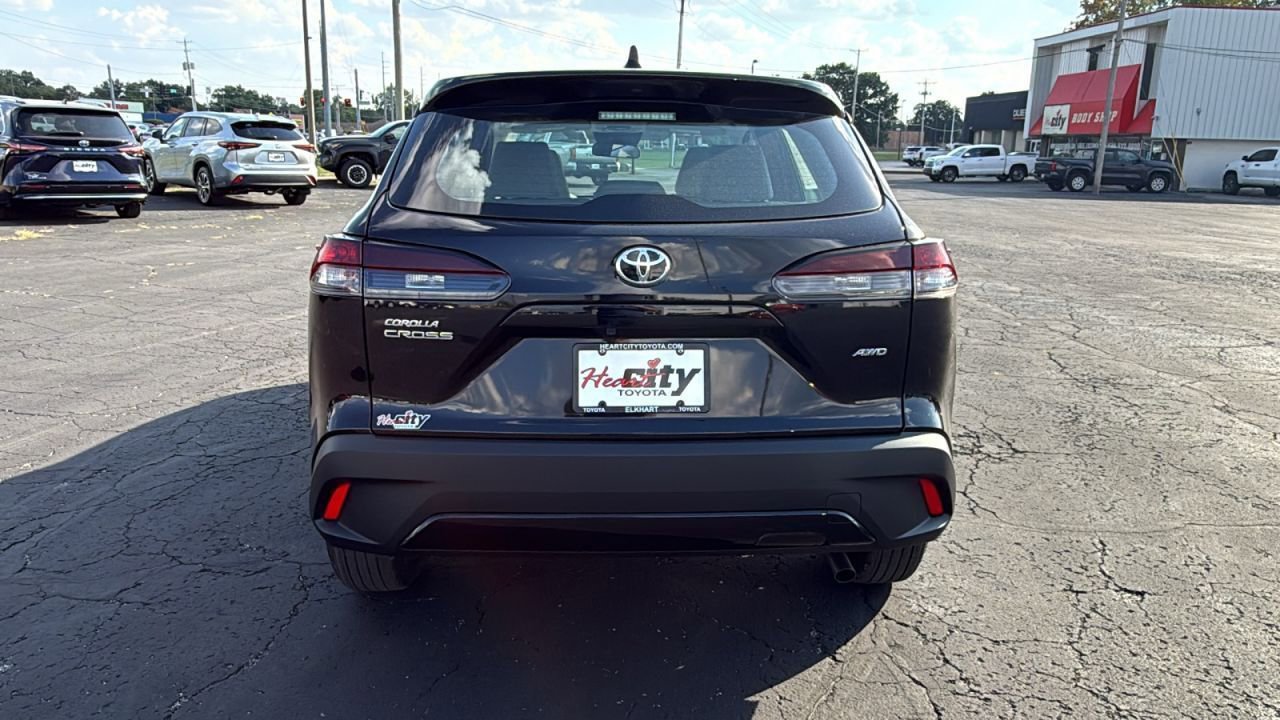 New 2026 Toyota Corolla Cross L image 6