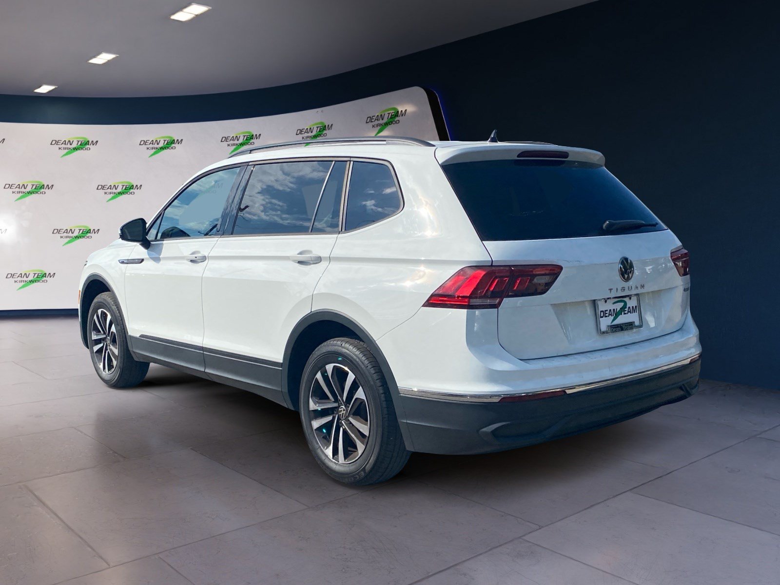 Used 2024 Volkswagen Tiguan S AWD/4WD image 6