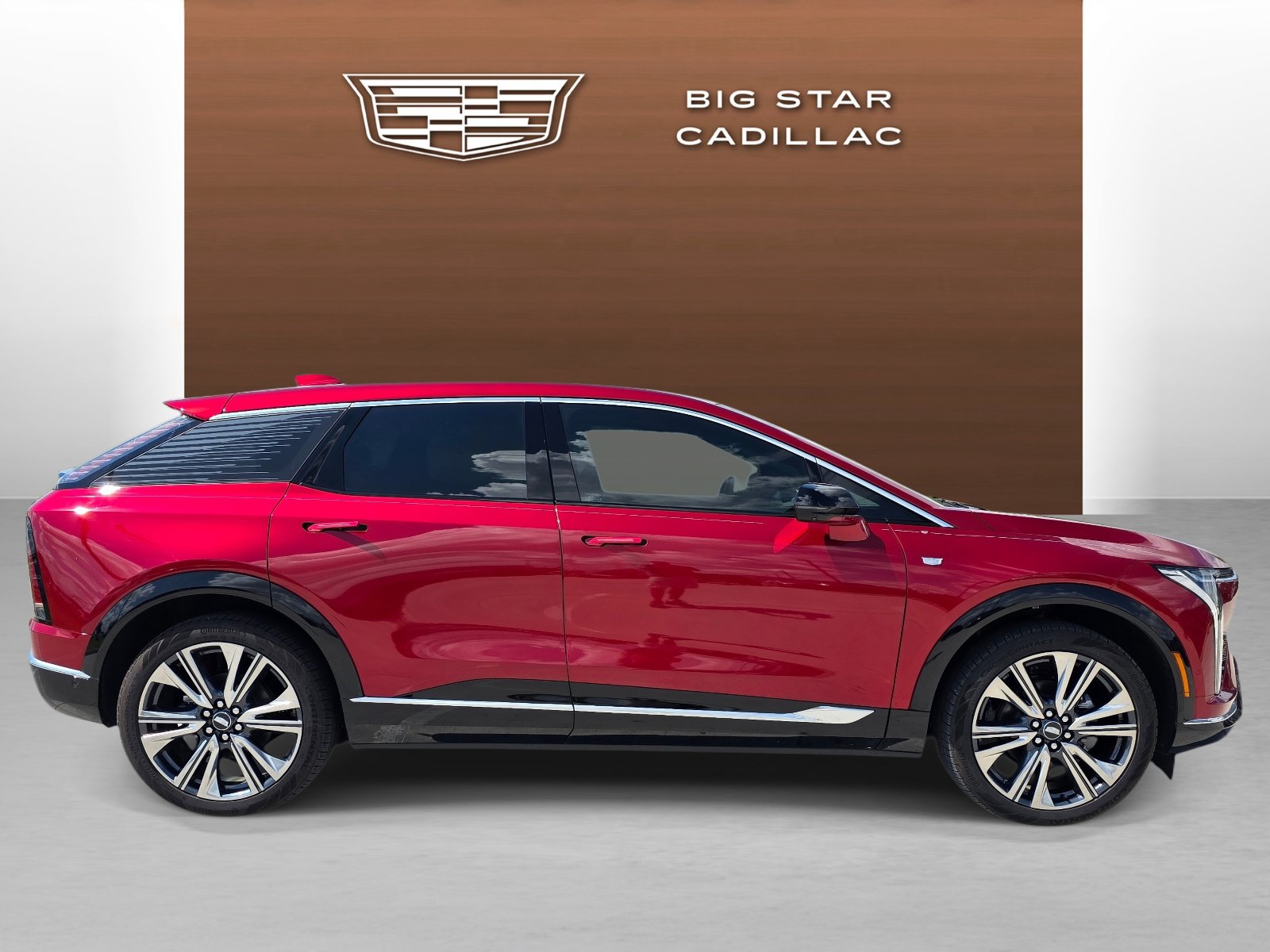 Used 2026 Cadillac Optiq Luxury 2 w/ LPO, Floor Liner Package AWD/4WD image 6