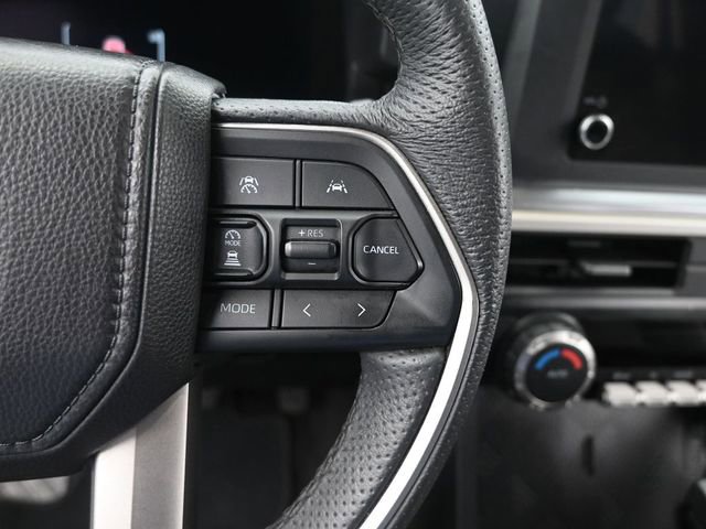 Used 2025 Toyota Tacoma TRD Off-Road AWD/4WD image 32