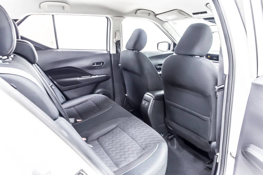 Used 2021 Nissan Kicks SV w/ Exterior Package FWD image 34
