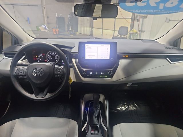 Used 2022 Toyota Corolla LE image 12