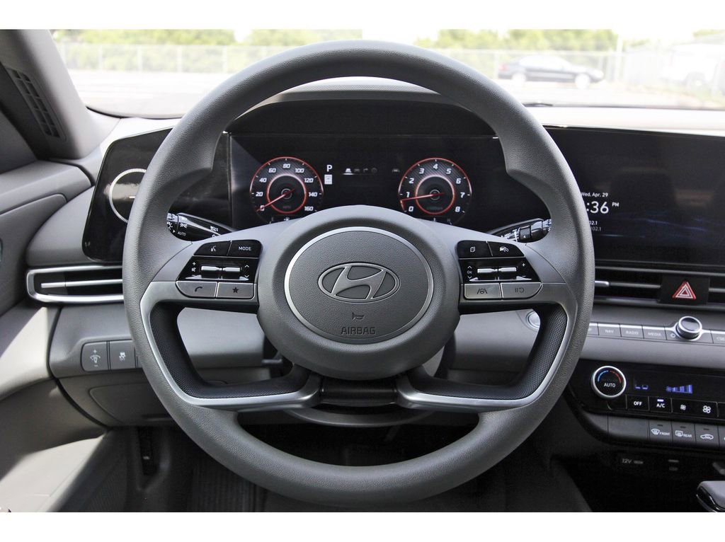 Used 2024 Hyundai Elantra SEL FWD image 16