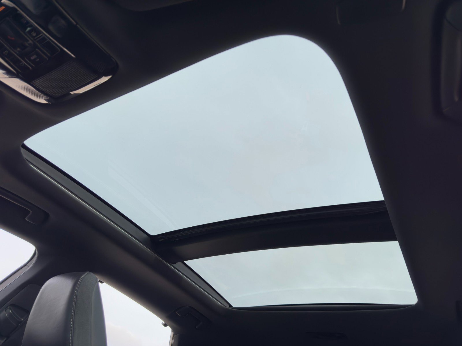 Used 2023 Lexus RX 350 Luxury w/ Cold Area Package image 12