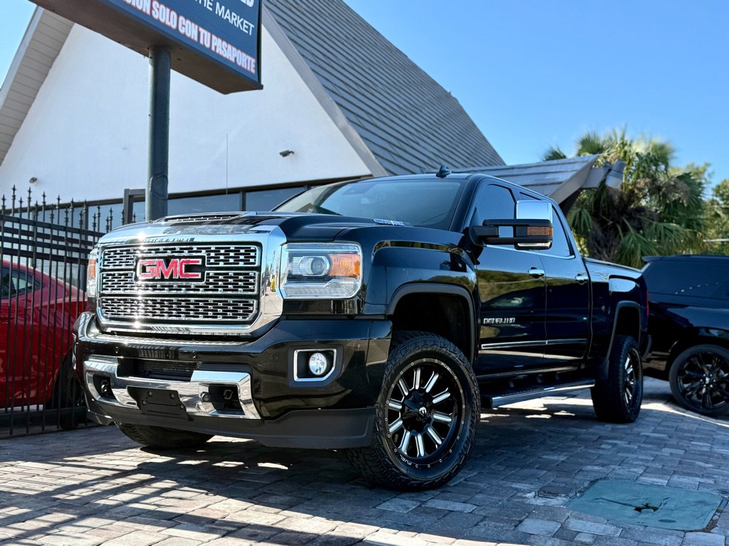 Used 2019 GMC Sierra 2500 Denali w/ Duramax Plus Package