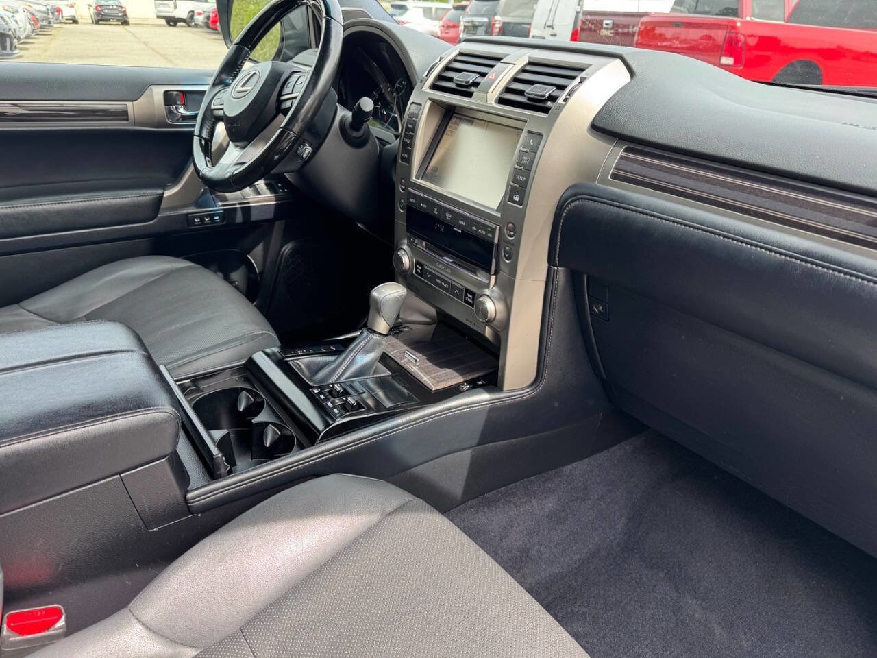 Used 2020 Lexus GX 460 Premium w/ Premium Package image 27