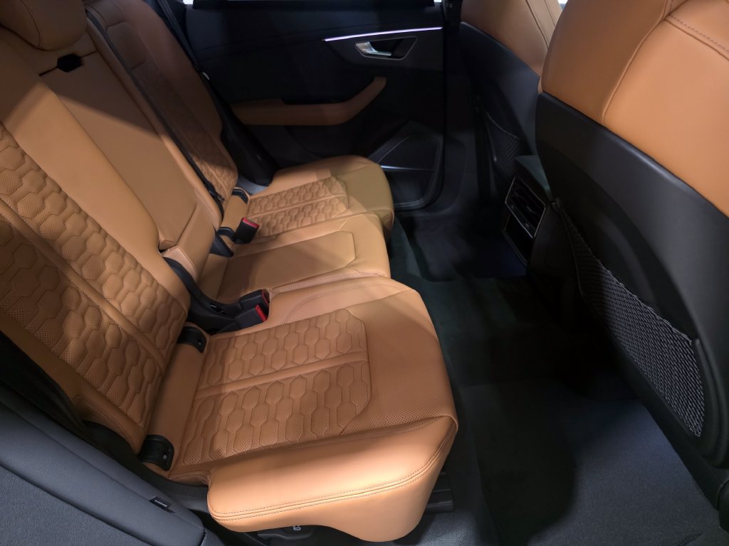 New 2027 Audi RS Q8 performance AWD/4WD image 13