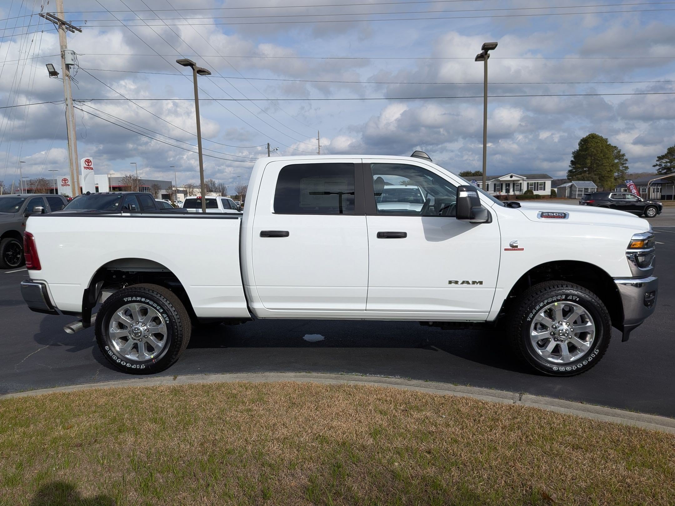 New 2026 RAM 2500 Big Horn AWD/4WD image 4