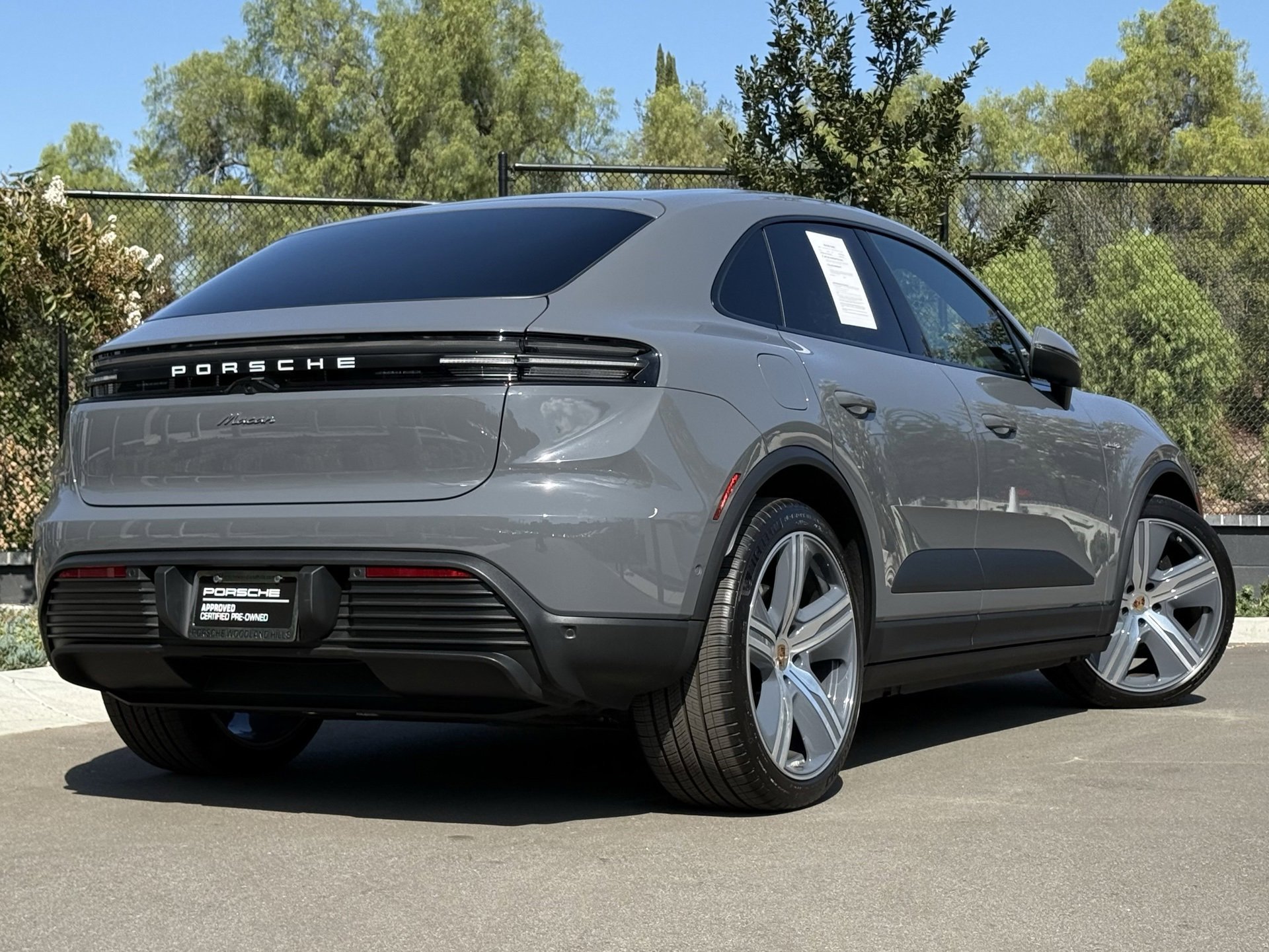 Used 2025 Porsche Macan Electric image 7
