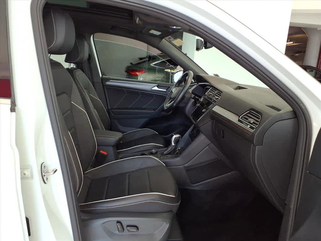 Used 2022 Volkswagen Tiguan SEL R-Line AWD/4WD image 20