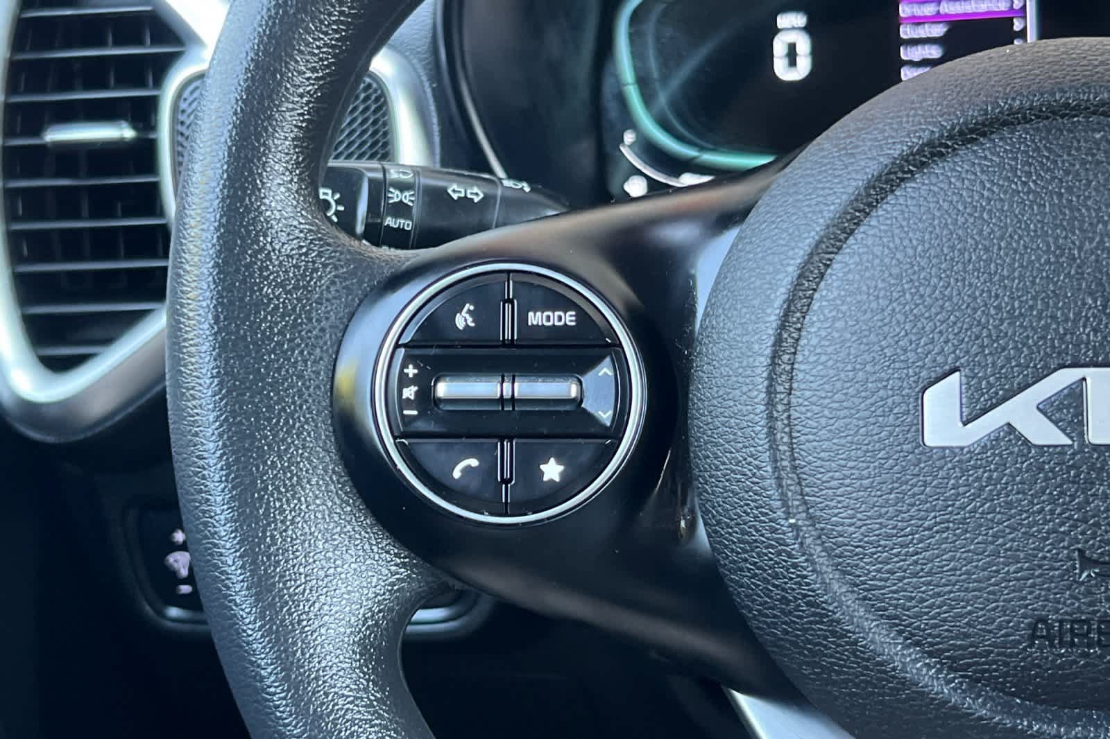 Used 2024 Kia Soul LX w/ Option Group 015 FWD image 24